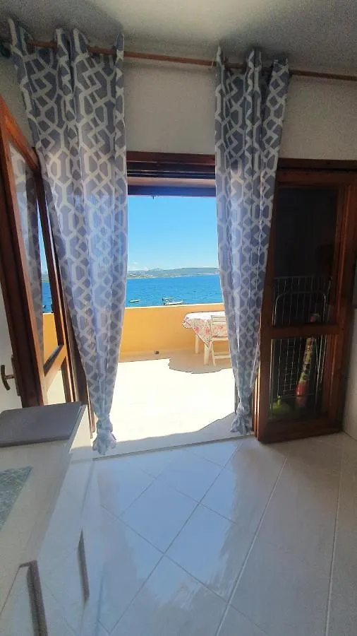 Appartamento Oltremare vista mare La Maddalena